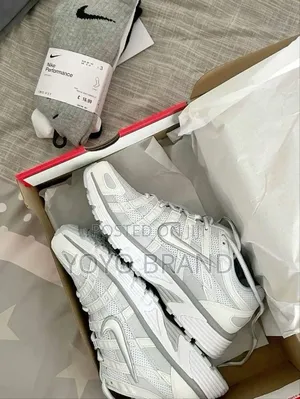 Nike P-6000 Metalic Summits Fashion Sneaker