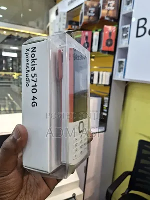 New Nokia 5710 XpressAudio White