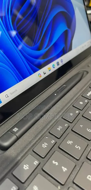 New Laptop Microsoft Surface Pro 8 16GB Intel Core I7 SSD 256GB