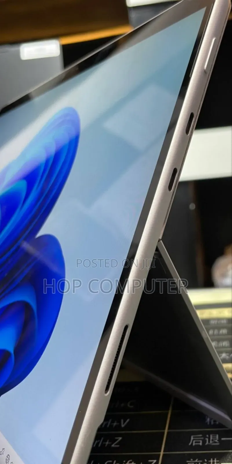 New Laptop Microsoft Surface Pro 8 16GB Intel Core I7 SSD 256GB