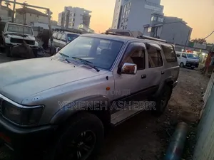 Toyota Hilux Surf 3.0DT 1997 Silver