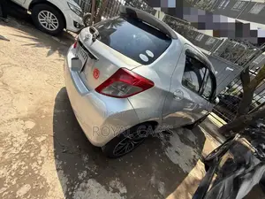 Toyota Yaris 2012 Silver