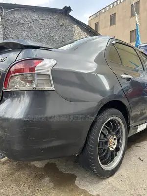 Toyota Yaris 1.0 2006 Gray