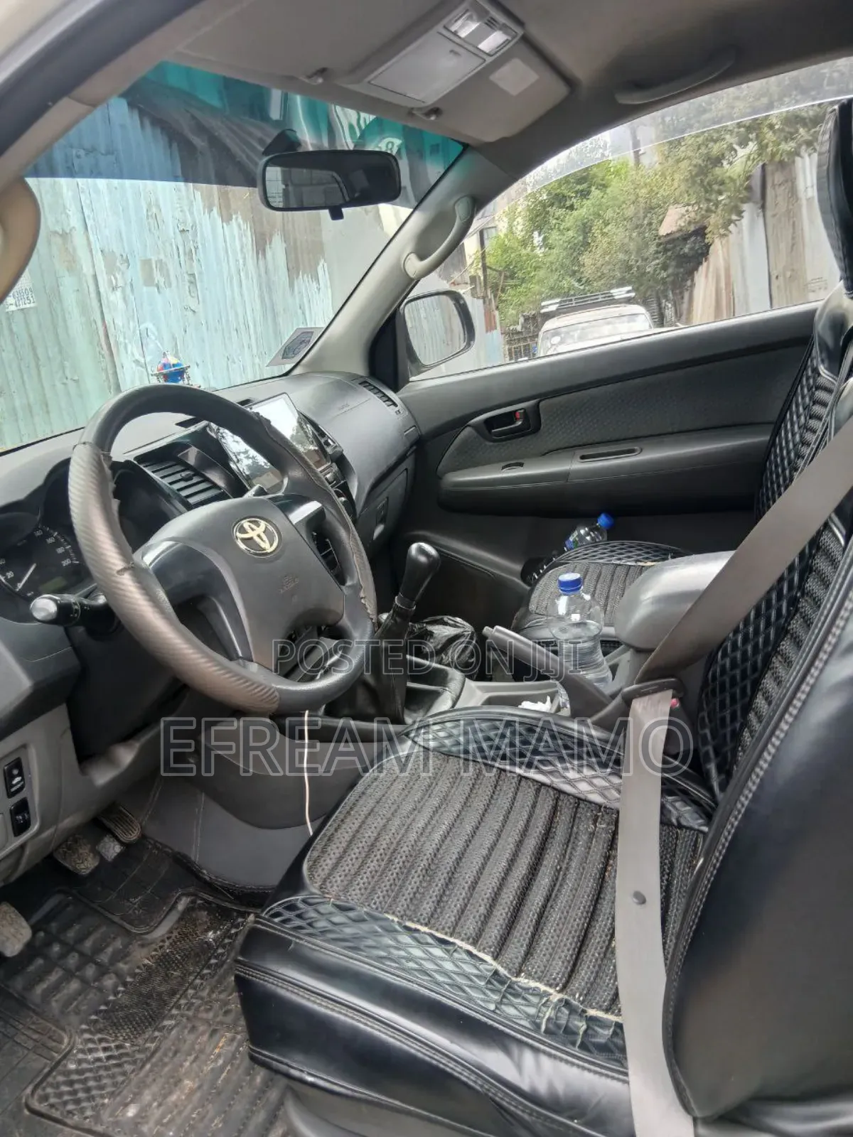 Toyota Hilux 2012 Gold