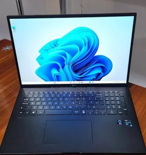 Photo - New Laptop LG Gram 13.3 16GB Intel Core I7 SSD 1T