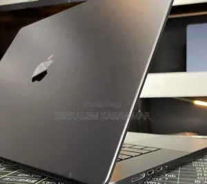 New Laptop Apple MacBook Pro 48GB Apple M4 SSD 2T