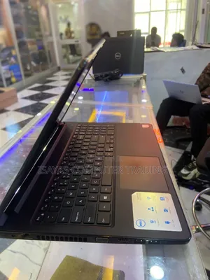 New Laptop Dell Latitude 5310 8GB Intel Core I7 SSD 256GB