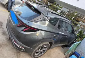 Hyundai Tucson SE 2021 Gray