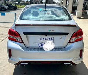 Mitsubishi Attrage 2023 Silver