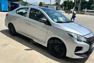 Mitsubishi Attrage 2023 Silver