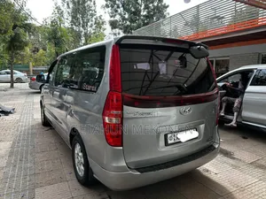 Hyundai Starex 2015 Silver