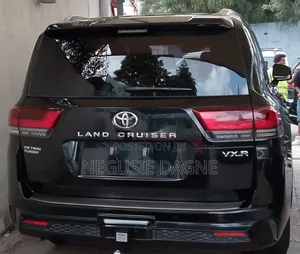 Toyota Land Cruiser Prado 2023 Black