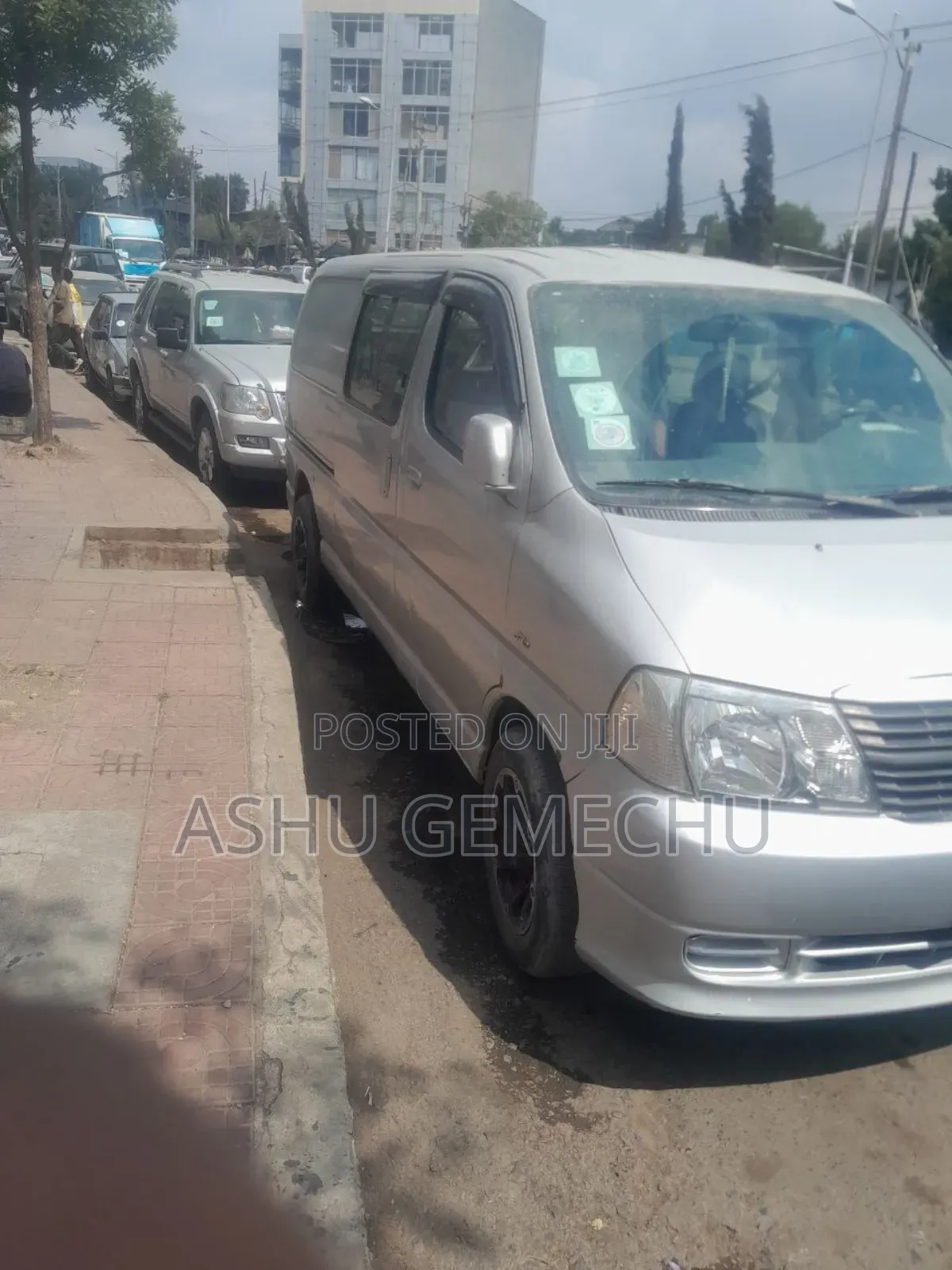 Toyota HiAce 2011 Silver
