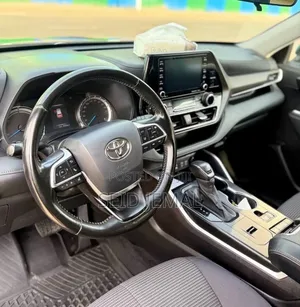 Toyota Highlander Hybrid 2021 Gray