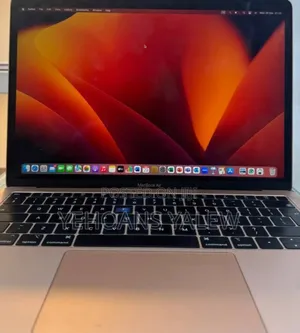 New Laptop Apple MacBook Pro 2019 8GB Intel Core i5 SSD 256GB