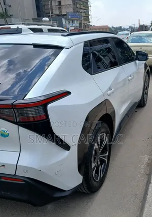 Photo - Toyota bZ4X 2023 White