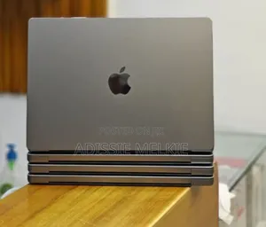 New Laptop Apple MacBook Pro M1 16GB Apple M1 Pro SSD 512GB