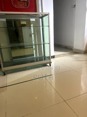 Almunium Display for Cosmetics