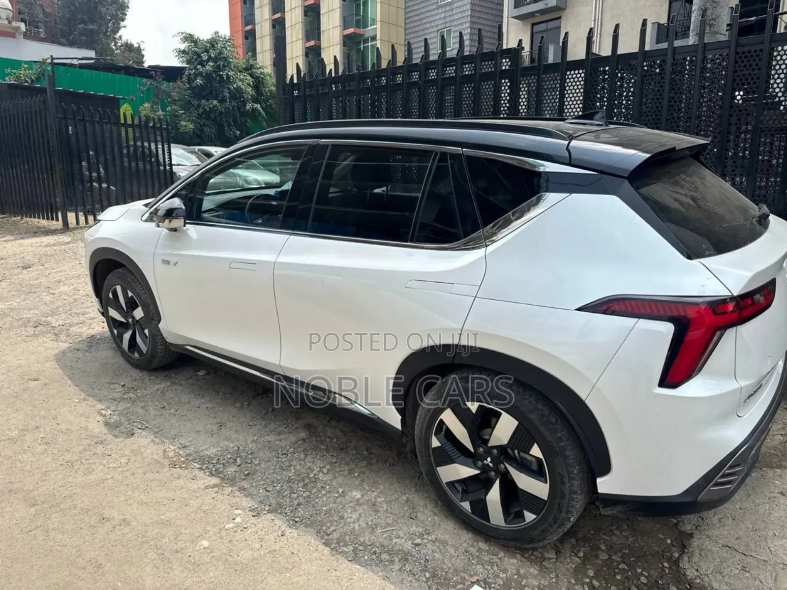 Mitsubishi Airtrek 135 kW FWD 2023 Ivory