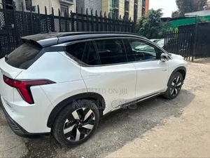 Mitsubishi Airtrek 135 kW FWD 2023 Ivory