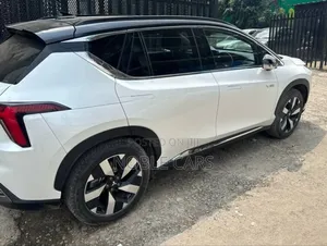 Mitsubishi Airtrek 135 kW FWD 2023 Ivory