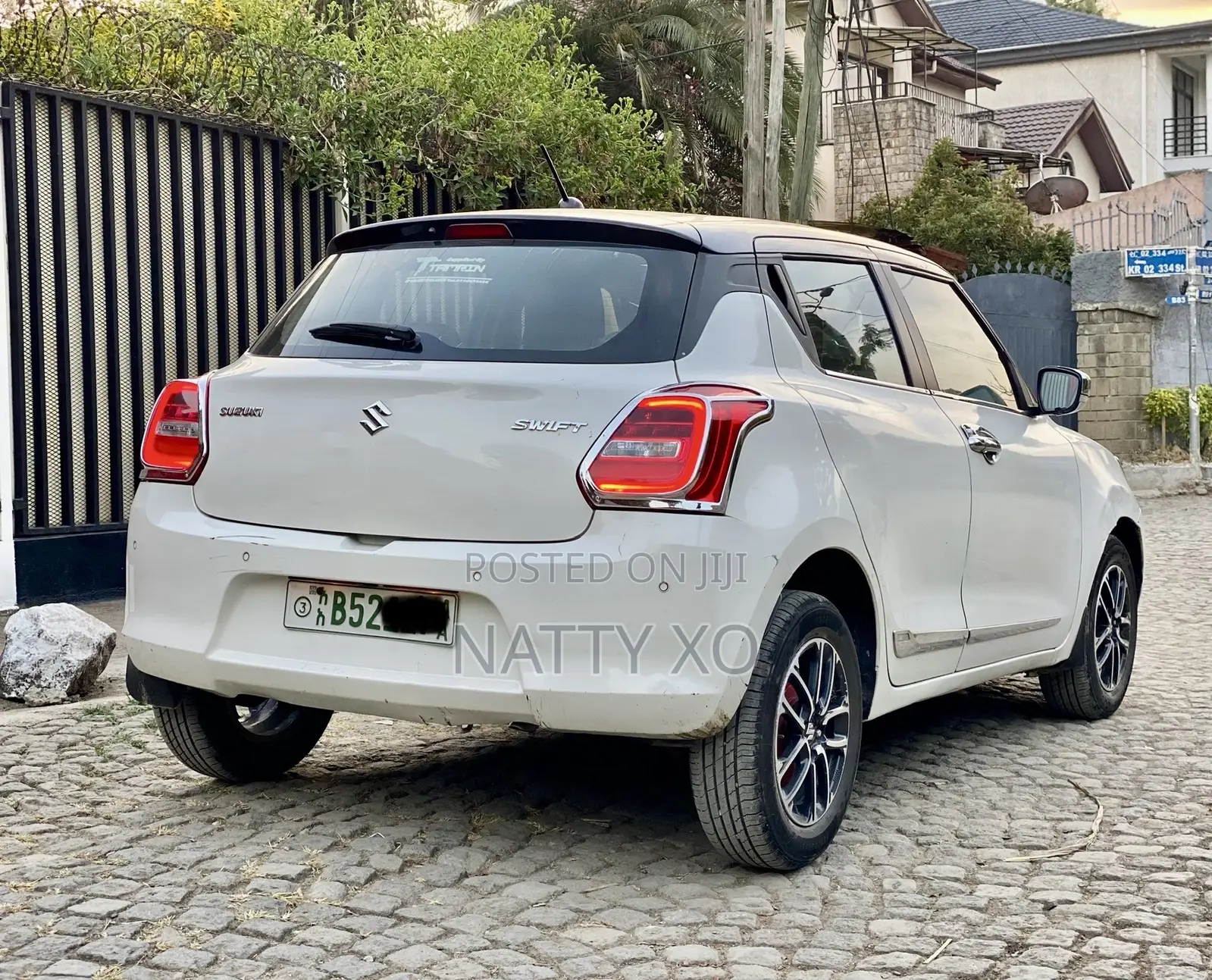 Suzuki Swift 2022 Off white