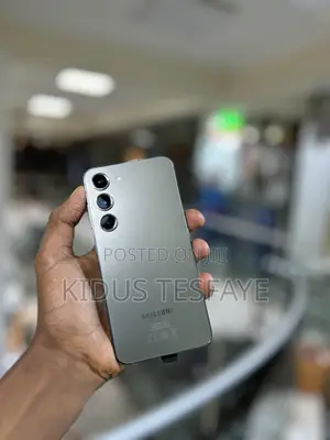 New Samsung Galaxy S23 128 GB Green