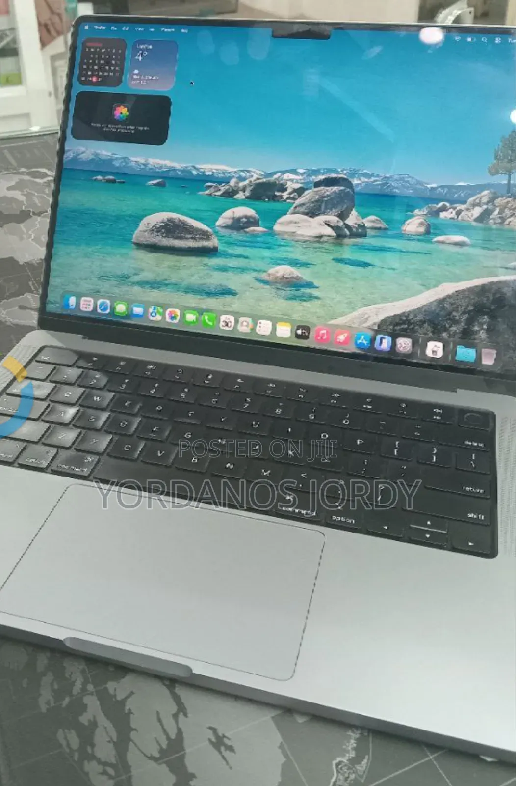 New Laptop Apple MacBook Pro M1 8GB Apple M1 Pro SSD 512GB