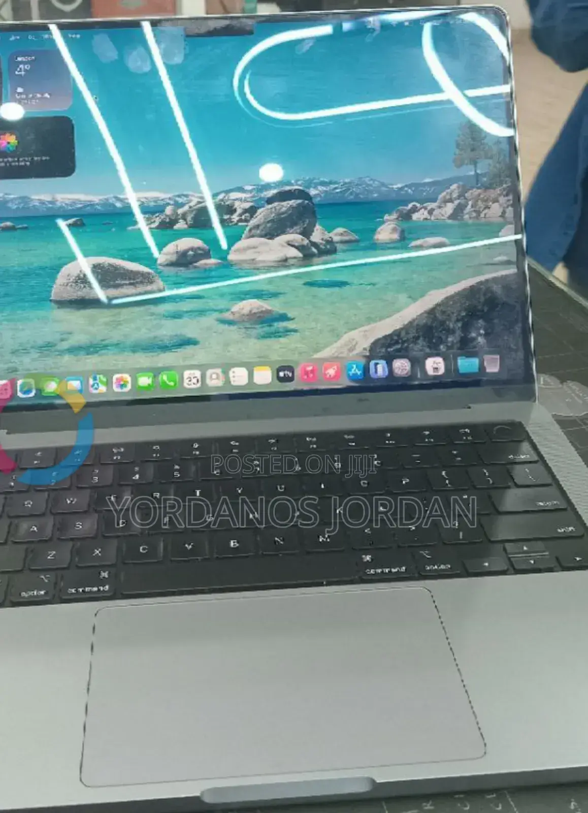 New Laptop Apple MacBook Pro M1 8GB Apple M1 Pro SSD 512GB
