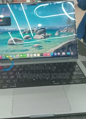 New Laptop Apple MacBook Pro M1 8GB Apple M1 Pro SSD 512GB