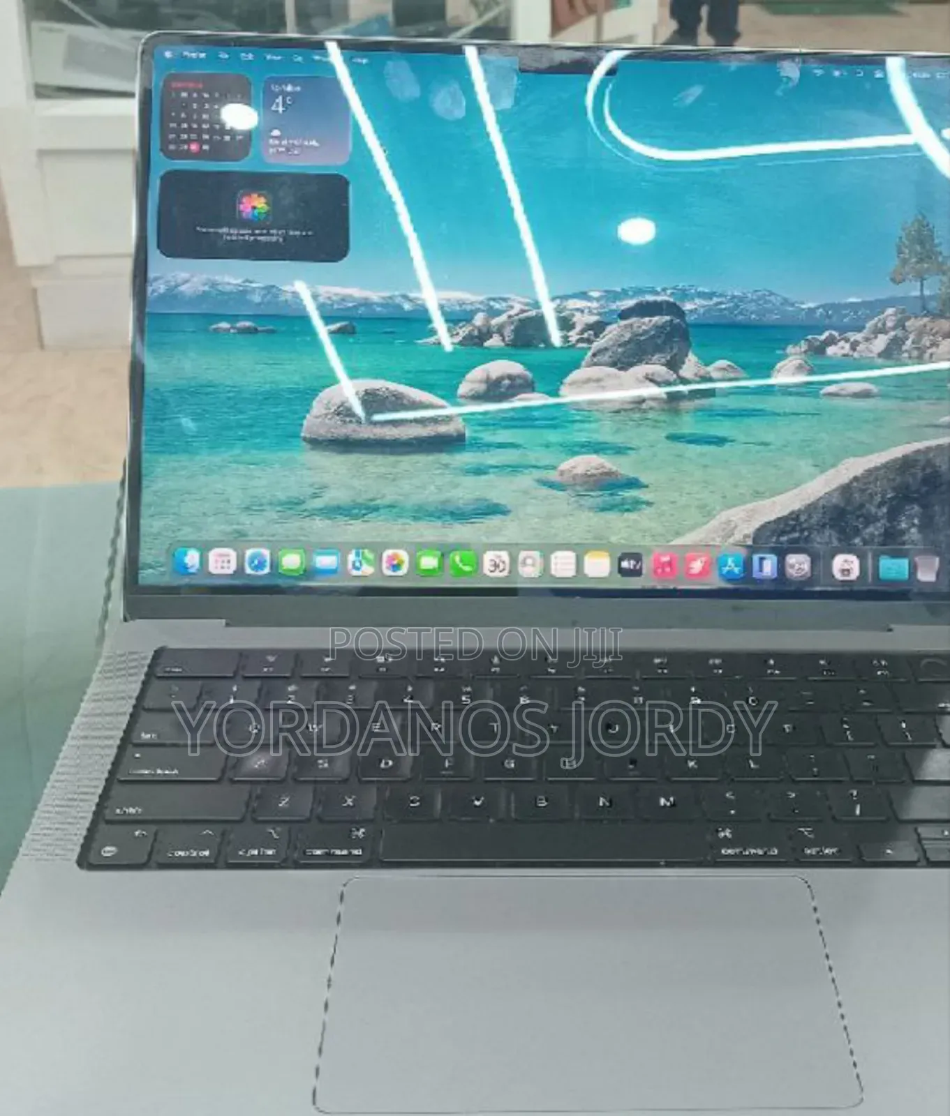 New Laptop Apple MacBook Pro M1 8GB Apple M1 Pro SSD 512GB