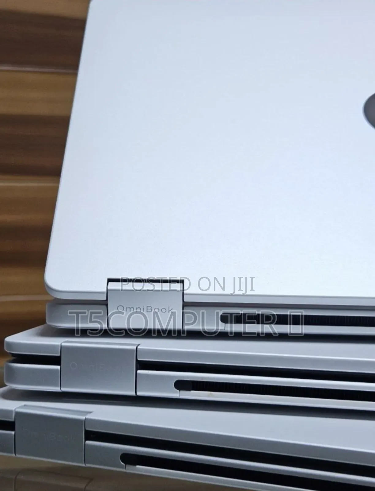 New Laptop HP OmniBook 5 Flip 8GB Intel Core 5 SSD 512GB