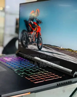 New Laptop Asus ROG Strix G17 16GB AMD Ryzen 9 SSD 1T