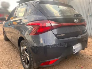 Hyundai i20 2021 Gray