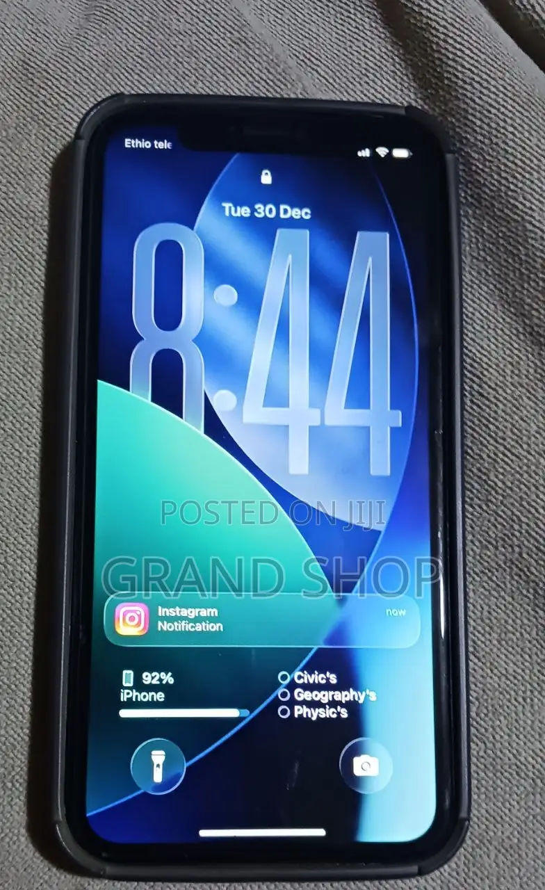 Apple iPhone 11 64 GB Black