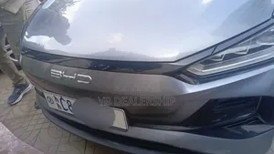 Photo - BYD E2 43 kWh 94 hp FWD 2025 Silver