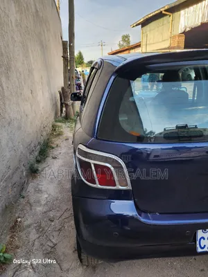 Toyota Vitz 2000 Blue