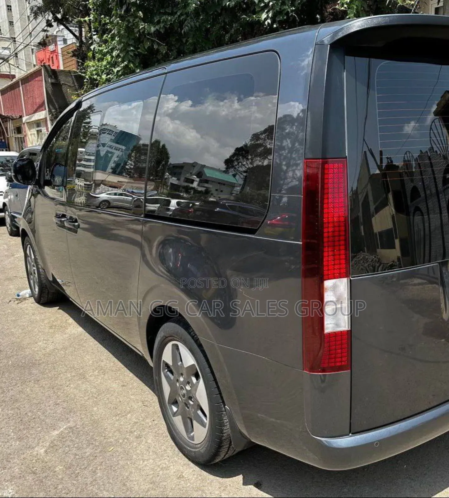 Hyundai Staria 2023 Black