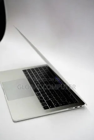 Laptop Apple MacBook Pro 2019 16GB Intel Core I7 SSD 256GB