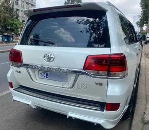 Toyota Land Cruiser 2008 White