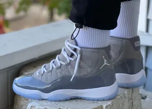 Aire Jordan 11 Retro Cool Grey (Grey)