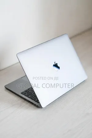 Photo - New Laptop Apple MacBook Pro 2021 M1 32GB Apple M1 Pro SSD 512GB