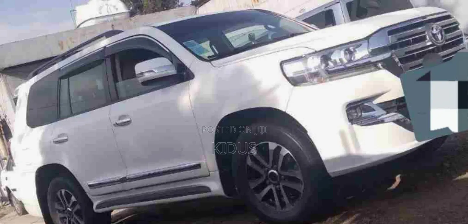 Toyota Land Cruiser 2008 White