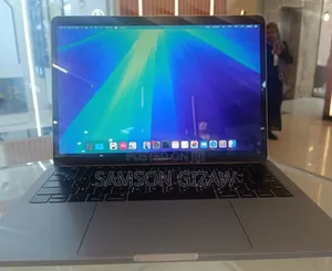 New Laptop Apple MacBook Pro 2019 8GB Intel Core I5 SSD 512GB