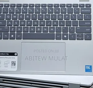 New Laptop HP OmniBook 5 14" 8GB Intel Core I5 SSD 512GB