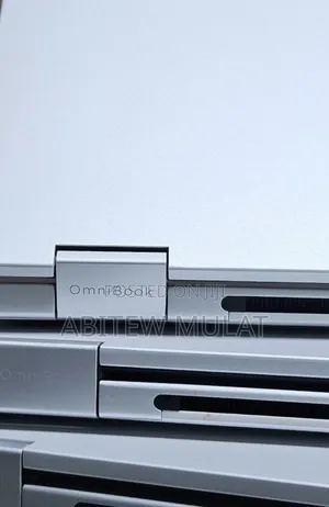 New Laptop HP OmniBook 5 14" 8GB Intel Core I5 SSD 512GB