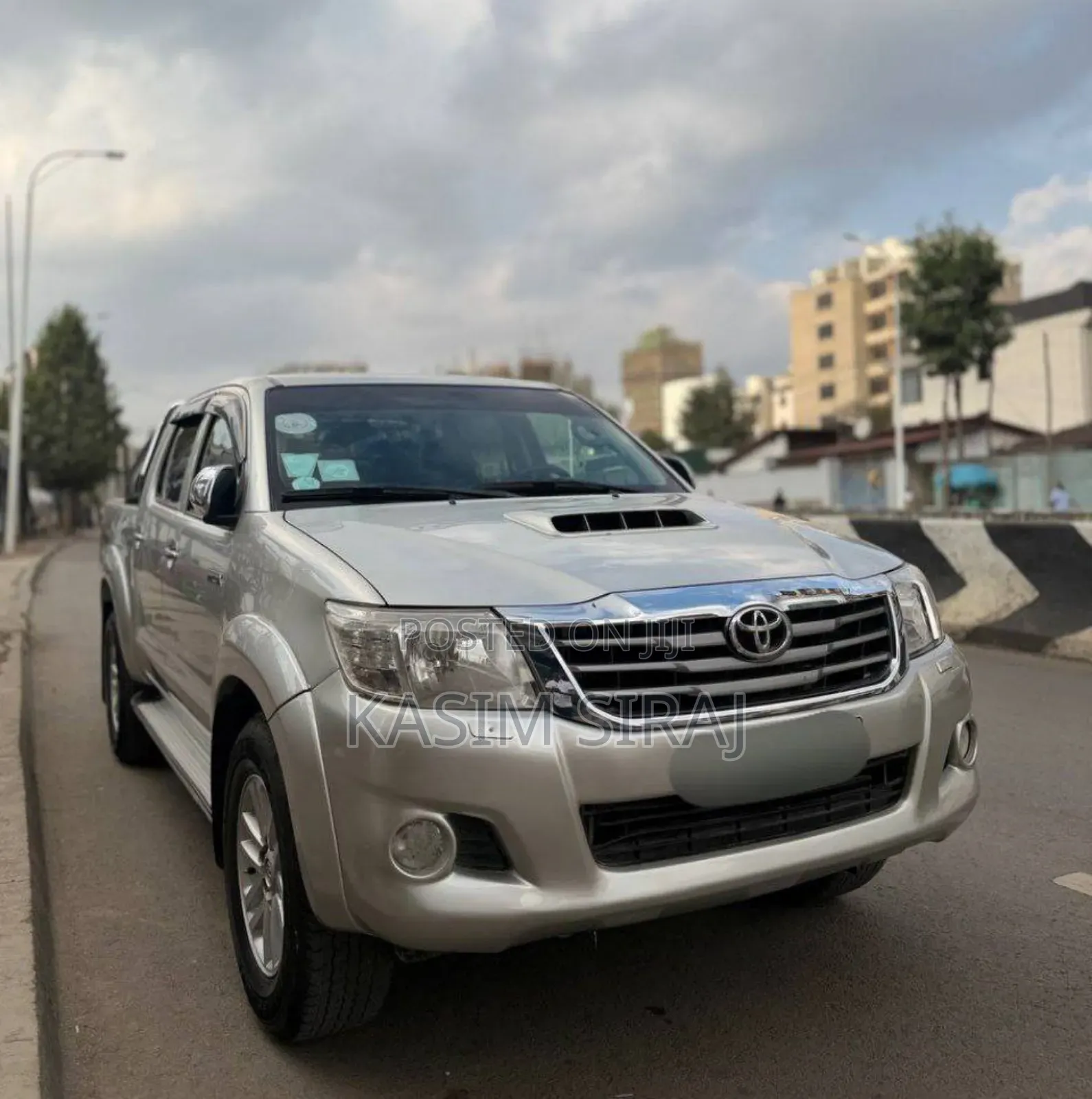 Toyota Hilux 3.0 D-4D 4x4 2013 Silver