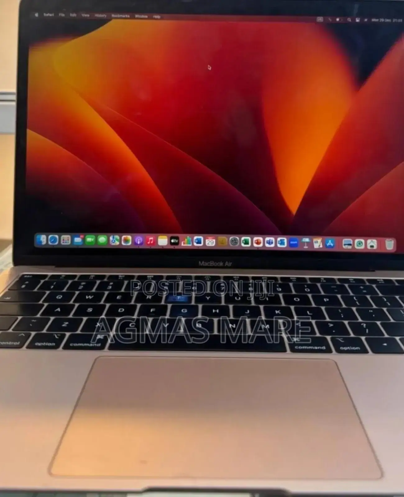 New Laptop Apple MacBook Pro 2019 8GB Intel Core i5 SSD 256GB