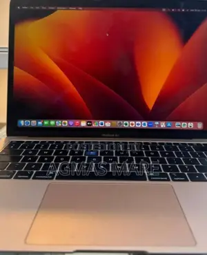 New Laptop Apple MacBook Pro 2019 8GB Intel Core i5 SSD 256GB
