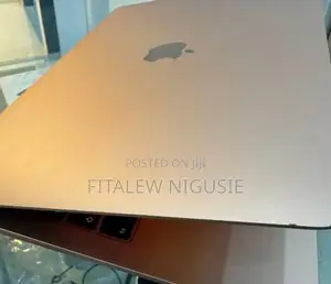 New Laptop Apple MacBook Pro 2019 8GB Intel Core I5 SSD 256GB